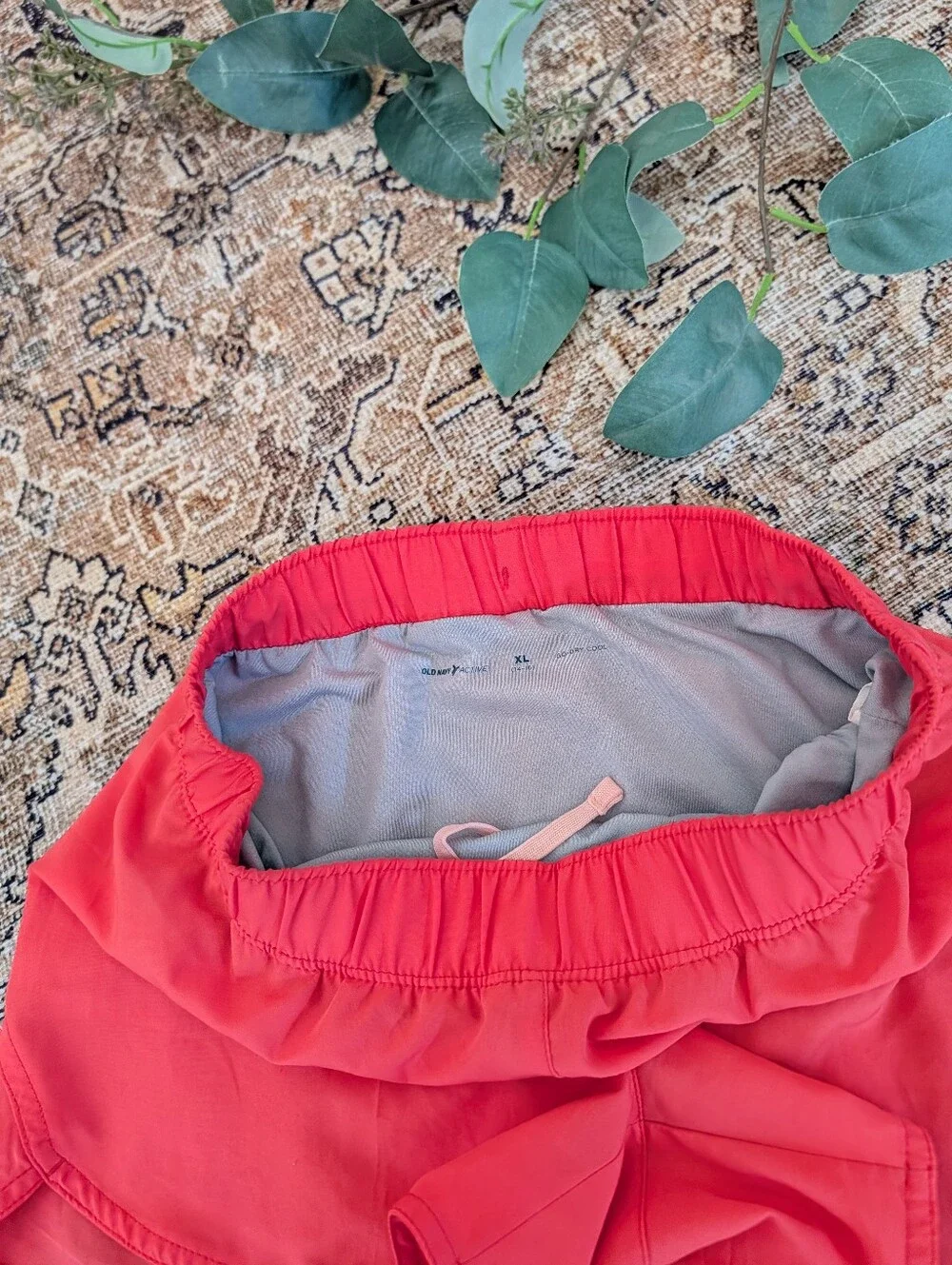 Old Navy Activewear shorts XL